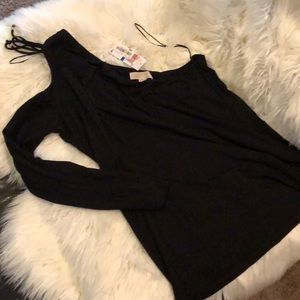 MICHAEL KORS one sleeve, cold shoulder black top